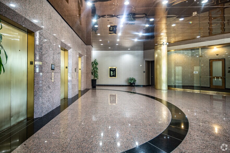 More Photos Of 9101 Lyndon B Johnson Fwy, Dallas Office For Lease
