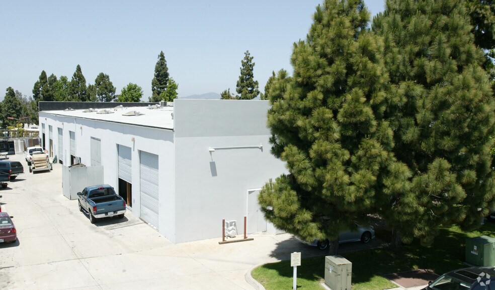 More Photos Of 8390 Miramar Pl, San Diego Warehouse For Lease
