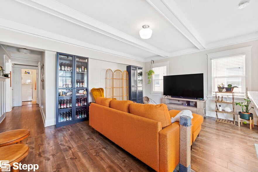More Photos Of 1142-1148 E 1st St, Long Beach Apartments For Sale