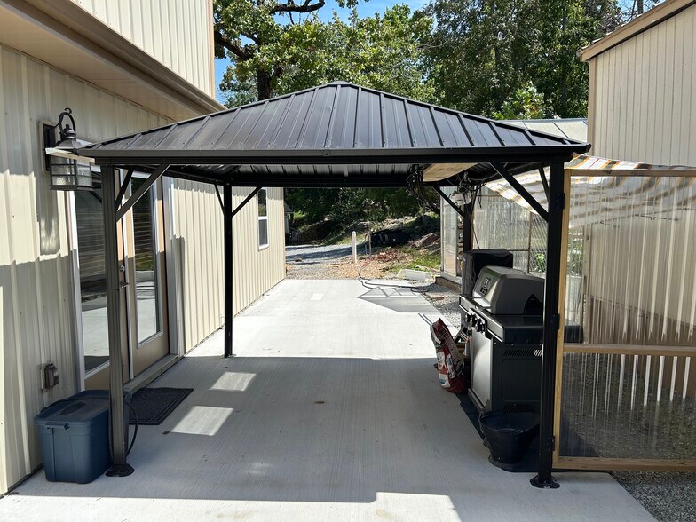 More Photos Of 141 County Road 851, Elizabeth Hotel For Sale