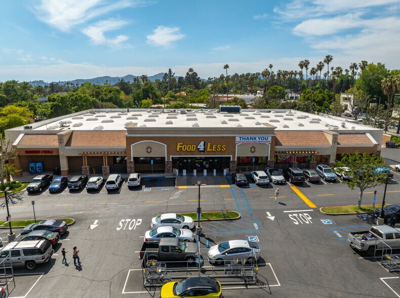 More Photos Of 1241-1337 N Lake Ave, Pasadena Unknown For Lease