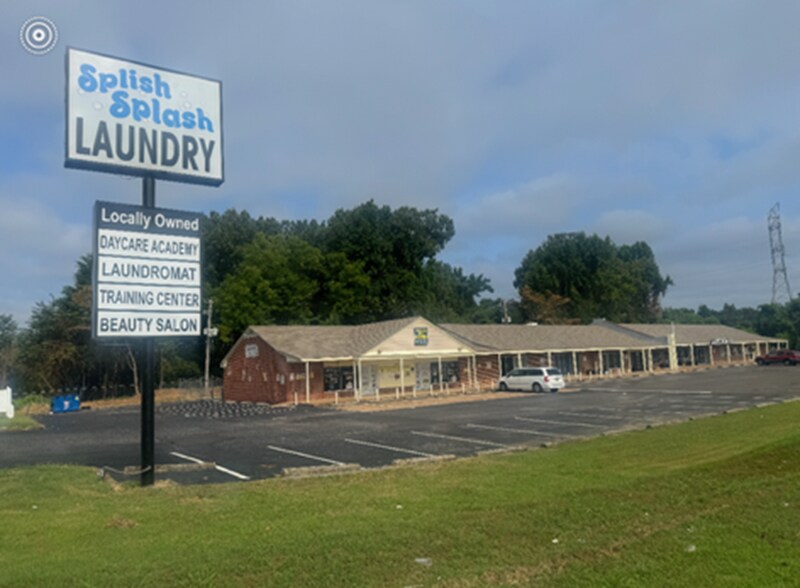 Primary Photo Of 4064 Saint Elmo Ave, Memphis Storefront For Sale
