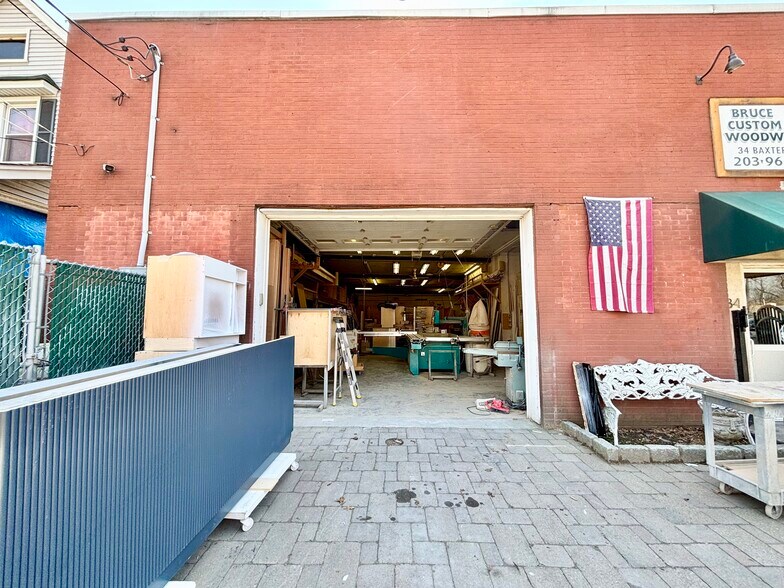 More Photos Of 34 Baxter Ave, Stamford Warehouse For Sale