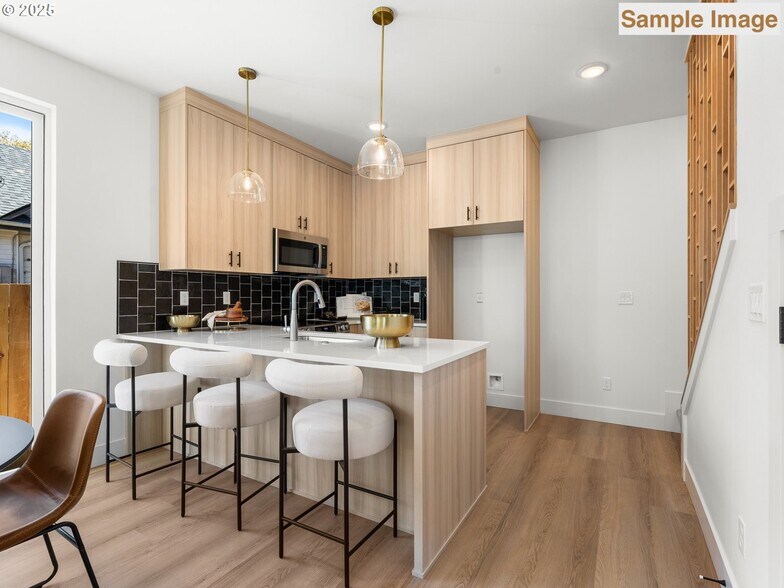 More Photos Of 6014 Mason St, Portland Multifamily For Sale