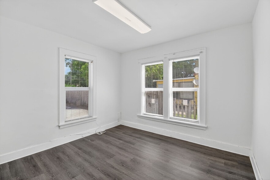 More Photos Of 220 SW 16th St, Dania Beach Office For Lease