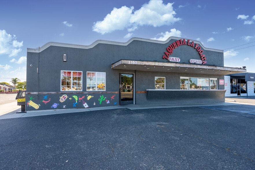 Primary Photo Of 3350 Saviers Rd, Oxnard Fast Food For Sale