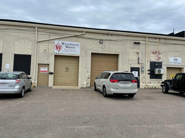 More Photos Of 273 Lenox St, Norwood Warehouse For Lease