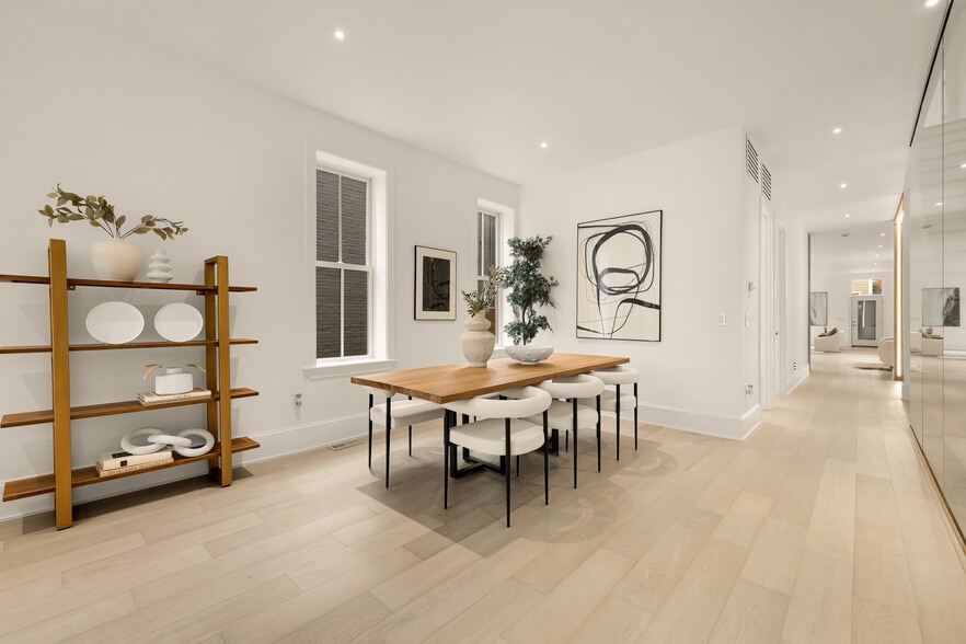 More Photos Of 329 8th St NE, Washington Office For Sale