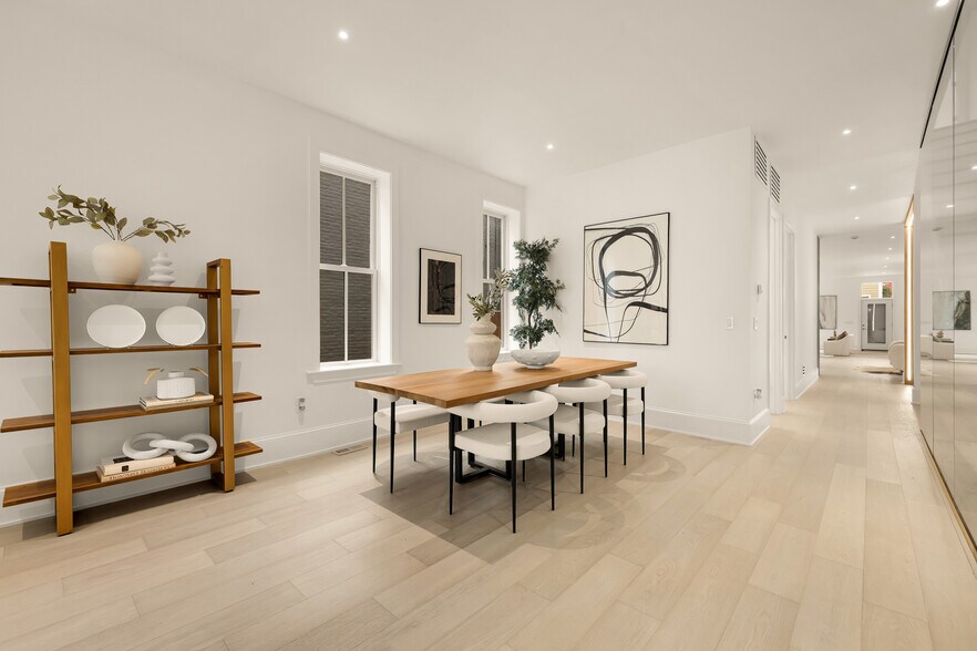 More Photos Of 329 8th St NE, Washington Office For Sale