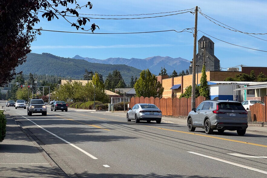 More Photos Of 495 Spruce St, Sequim Office For Sale