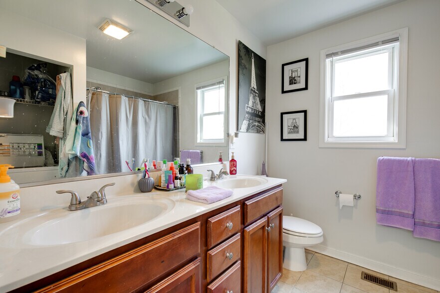 More Photos Of 2304 5th Ave, Richmond Apartments For Sale