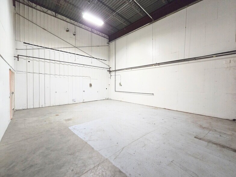 More Photos Of 55 Barnstead Rd, Pittsfield Warehouse For Lease