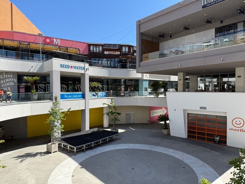 More Photos Of 6940 Beach Blvd, Buena Park Unknown For Lease