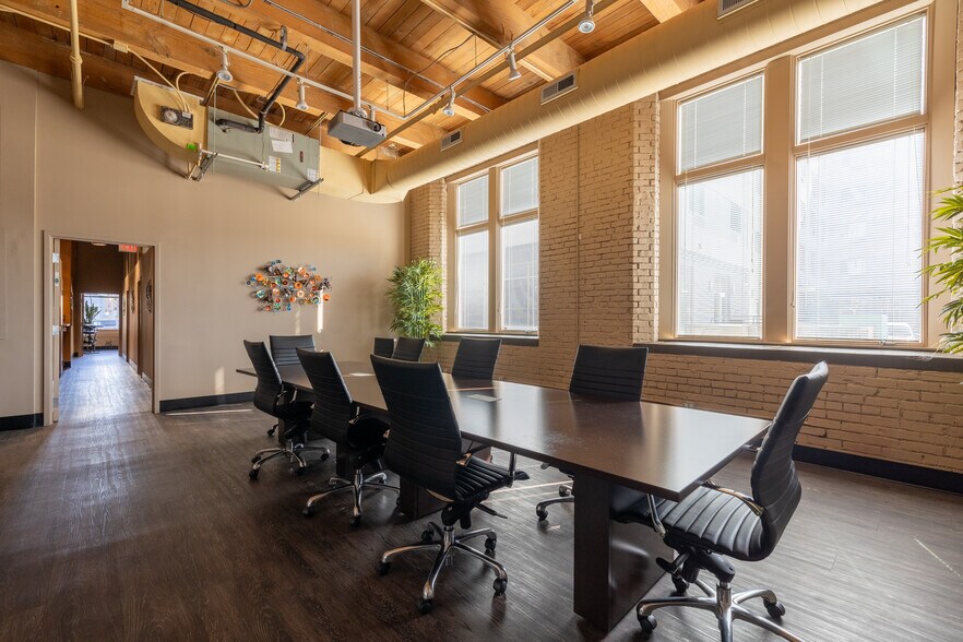 More Photos Of 214 S 8th St, Louisville Loft Creative Space For Lease