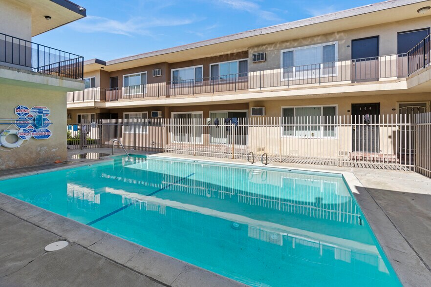 More Photos Of , Canoga Park Multifamily For Sale