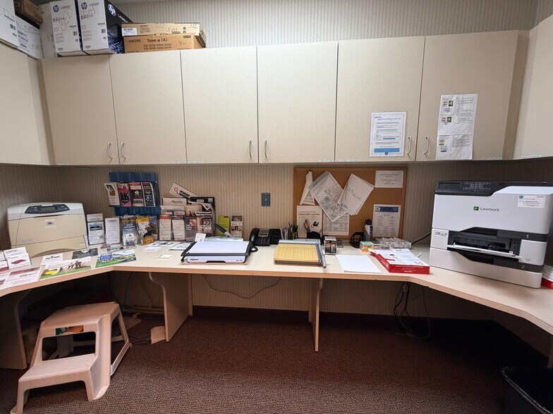 More Photos Of 7444 Dexter Ann Arbor Rd, Dexter Office For Lease