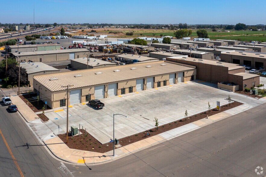 More Photos Of 1600 Olympic Ave, Turlock Warehouse For Lease