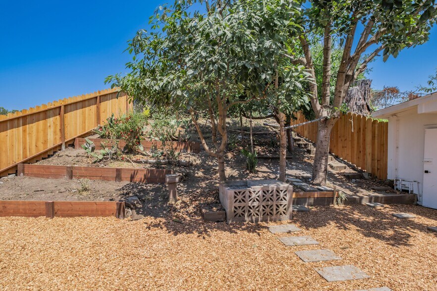 More Photos Of 344 Pennsylvania Dr, Watsonville Apartments For Sale