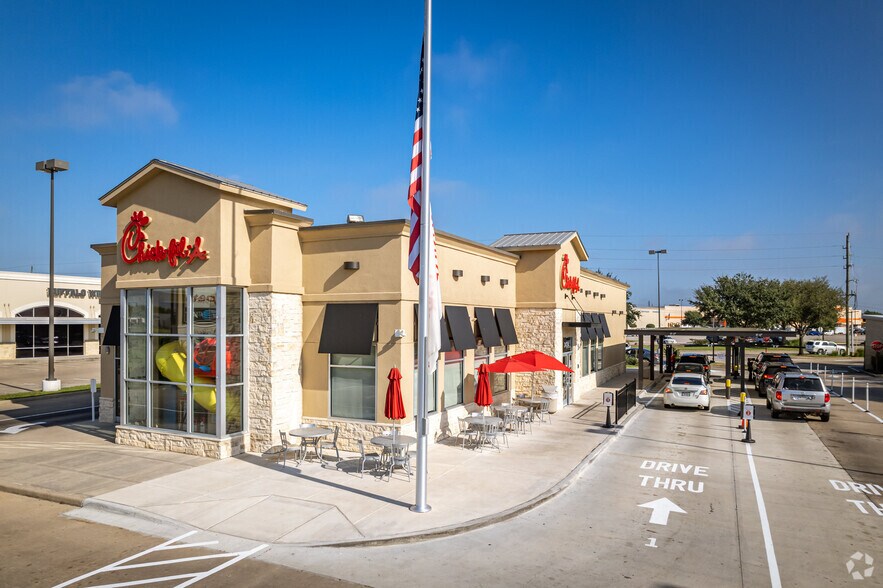 More Photos Of 24110-24502 Commercial Dr, Rosenberg Unknown For Lease