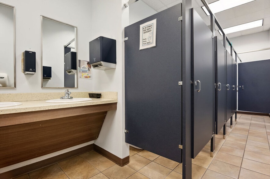 More Photos Of 105 New Frontier Way, Jacksonville Schools For Sale