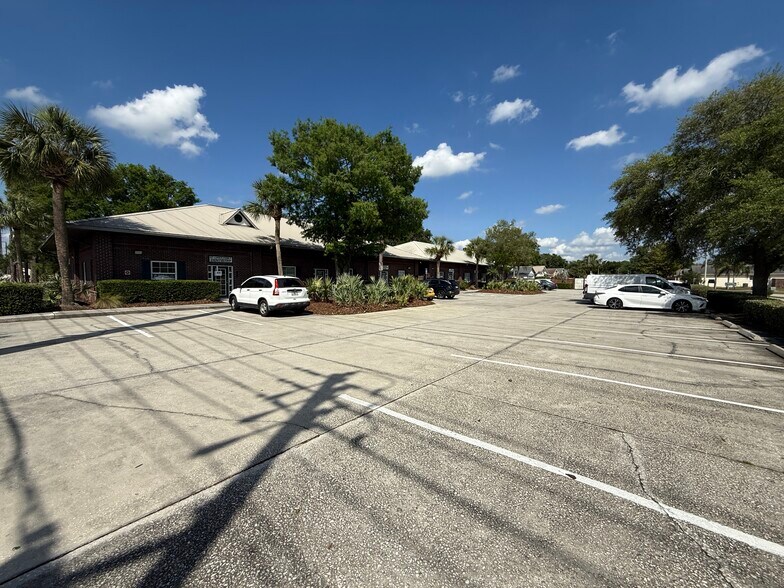 More Photos Of 100 Burnsed Pl, Oviedo Medical For Lease