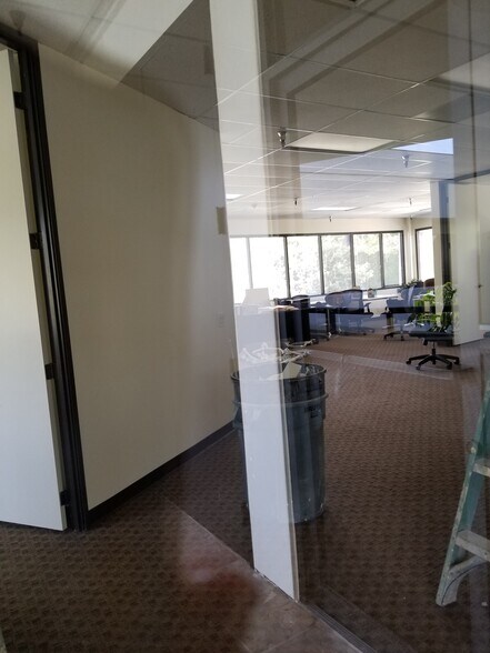 More Photos Of 13 Corporate Plaza Dr, Newport Beach Office For Lease