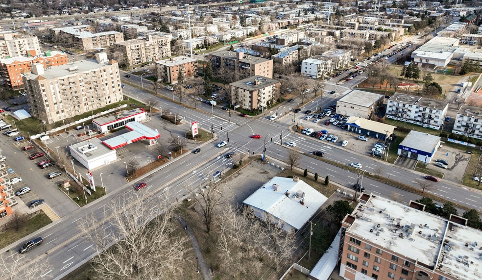 Primary Photo Of 6900 Boul Des Galeries D, Montréal Land For Sale