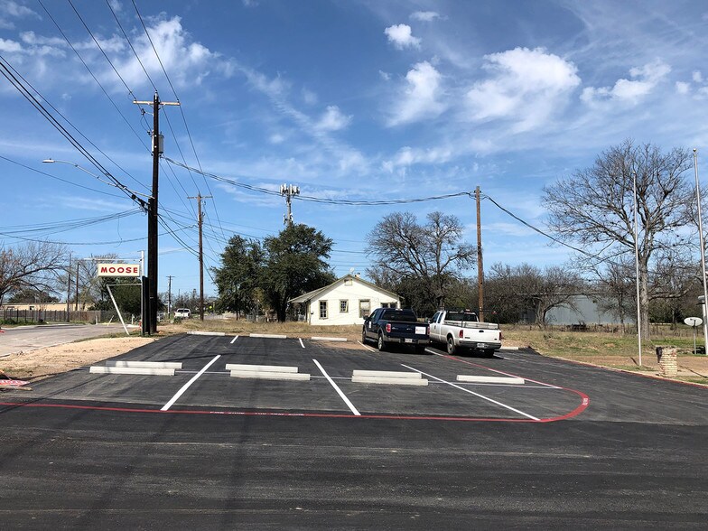 More Photos Of 2103 E M Franklin Ave, Austin Loft Creative Space For Sale