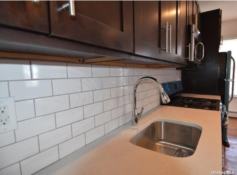 More Photos Of 174 Wyona St, Brooklyn Office Residential For Lease