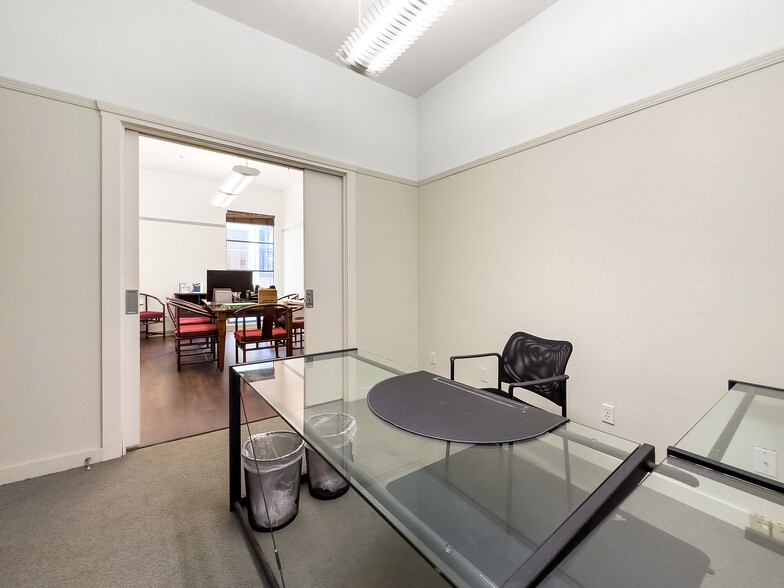 More Photos Of 1717-1719 Powell St, San Francisco Office For Lease