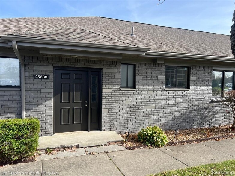 More Photos Of 25630 Little Mack Ave, Saint Clair Shores Medical For Lease