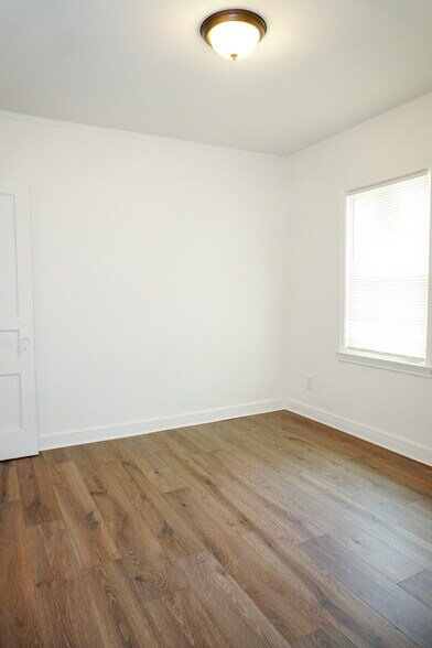 More Photos Of 3612 Park Ave, Memphis General Retail For Sale