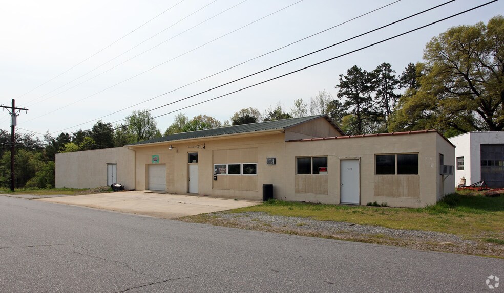 Primary Photo Of 427 W Gene Hairston St, Madison Auto Repair For Sale