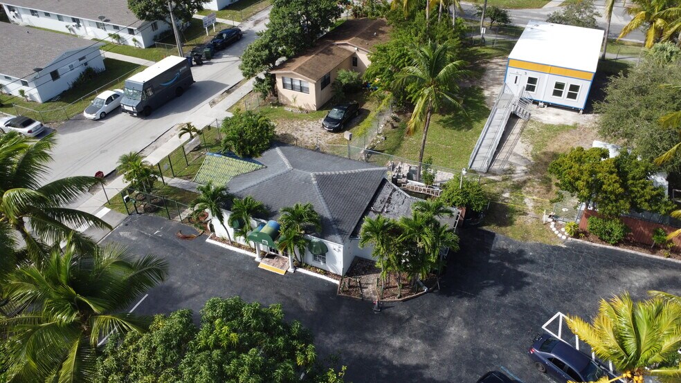 More Photos Of 520 NW 5th St, Hallandale Beach Schools For Sale