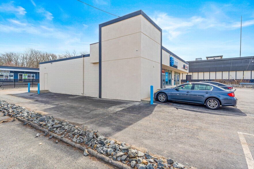 More Photos Of 630 Metacom Ave, Warren General Retail For Sale