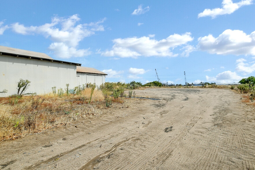 More Photos Of 310 Sandy Ln, Oakley Manufacturing For Sale