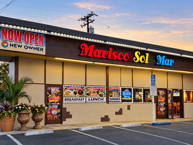 Primary Photo Of 10007 Long Beach Blvd, Lynwood Storefront For Sale