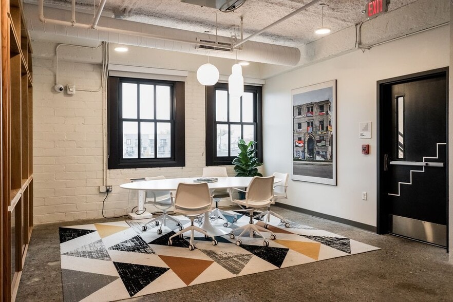 More Photos Of 2937 E Grand Blvd, Detroit Medical For Lease