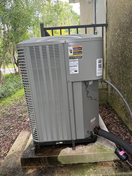 More Photos Of 15 Dixie Hwy, Saint Augustine Warehouse For Sale