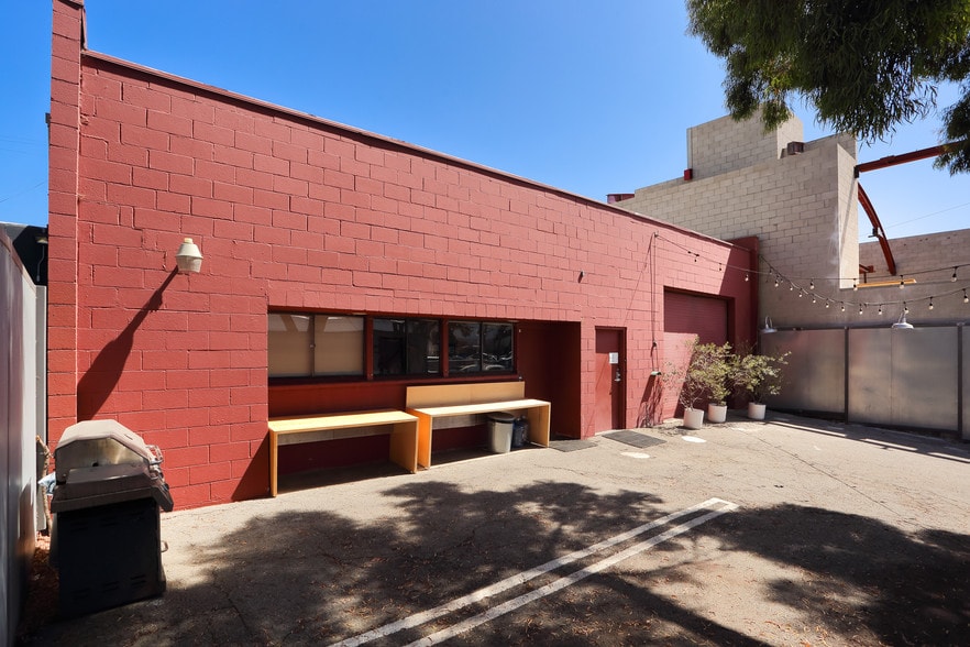 More Photos Of 340 Sunset Ave, Venice Loft Creative Space For Lease