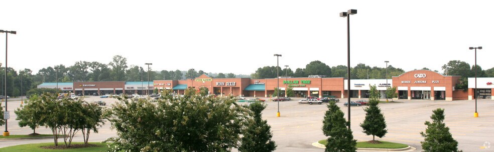 More Photos Of 700-726 Academy Dr, Bessemer Freestanding For Lease
