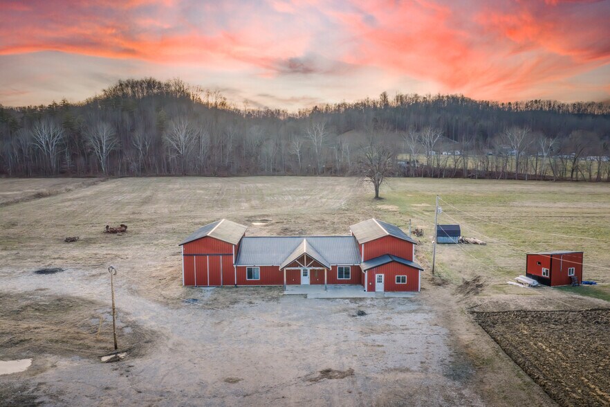 More Photos Of 14198 KY Highway 191, Hazel Green Convenience Store For Sale