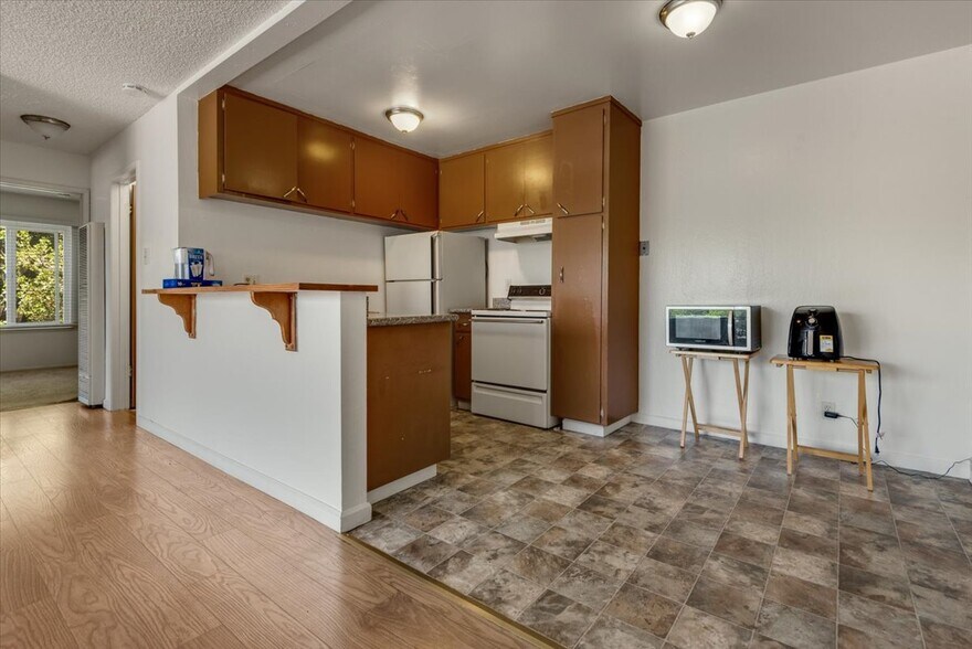 More Photos Of 2231-2233 Grant St, Berkeley Apartments For Sale