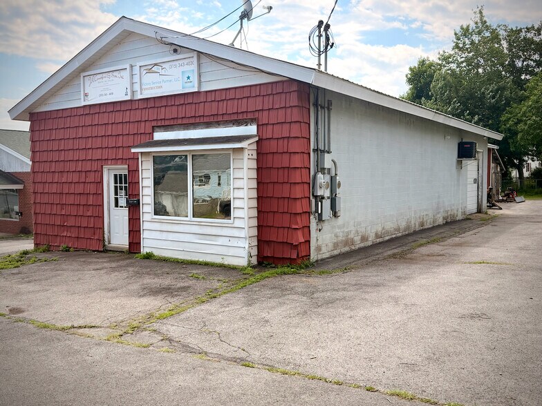 Primary Photo Of 24 Ohio St, Oswego Office For Sale