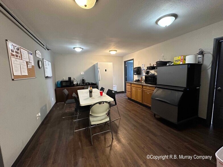 More Photos Of 1851 E Florida St, Springfield Warehouse For Lease