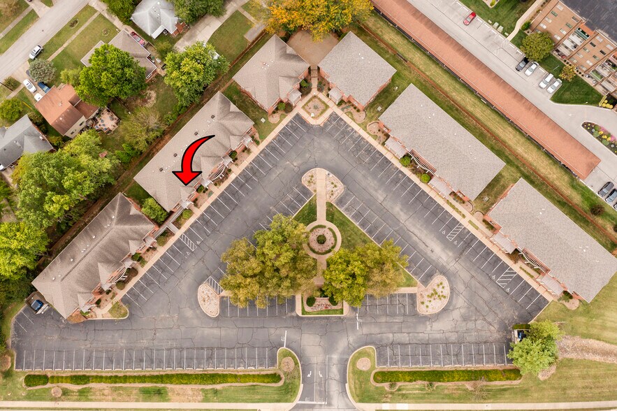 More Photos Of 3044 Breckenridge Ln, Louisville Office Residential For Sale