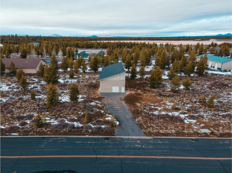 Primary Photo Of 16652 Dillon Way, La Pine Industrial For Lease