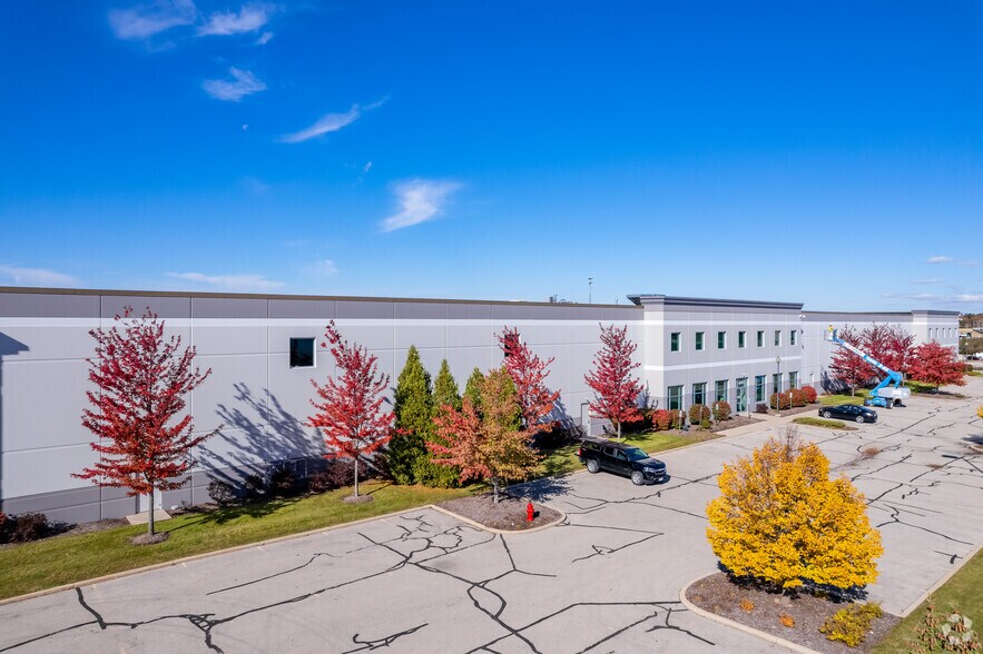 More Photos Of 9875 S Stern St, Oak Creek Warehouse For Lease