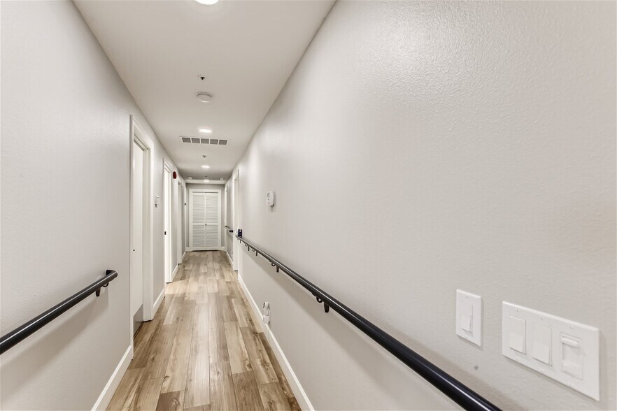 More Photos Of 8955 SW Club Meadow Ln, Portland Continuing Care Retirement Community For Sale