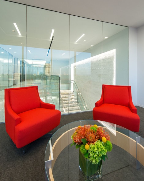 More Photos Of 1900 West Loop S, Houston Office For Lease